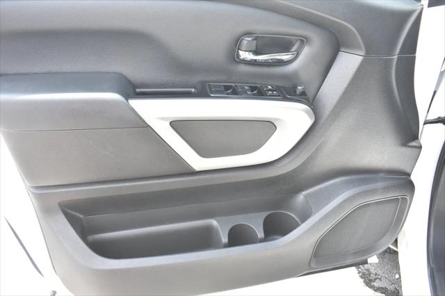 2023 Nissan Titan Crew Cab SV 4x2