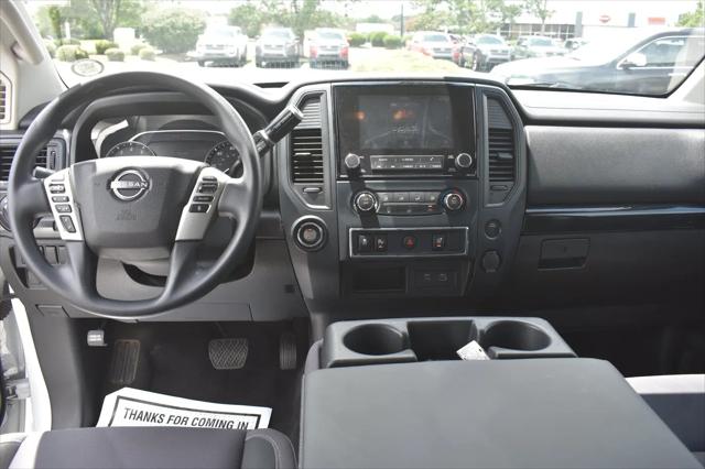 2023 Nissan Titan Crew Cab SV 4x2