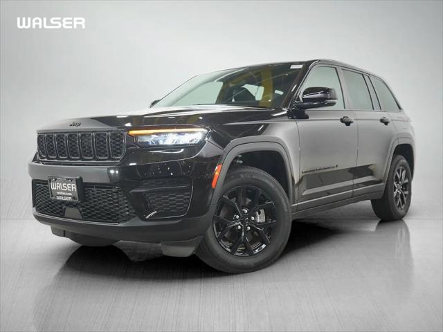 2024 Jeep Grand Cherokee Altitude 4x4 for sale in Burnsville, MN
