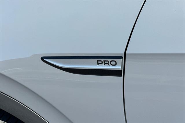 2023 Volkswagen ID.4 Pro