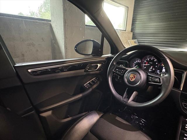 2023 Porsche Macan T