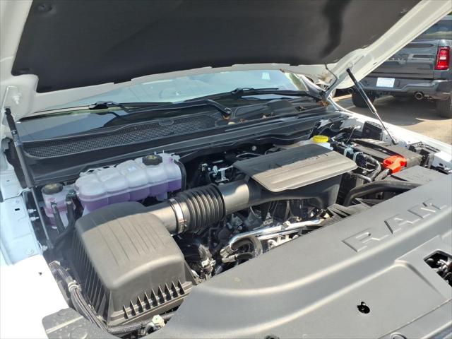 2026 Ram 1500 Express Crew Cab 4x4 57 Box