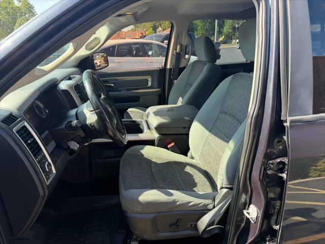 2017 Ram 1500 Big Horn Crew Cab 4x4 5'7" Box