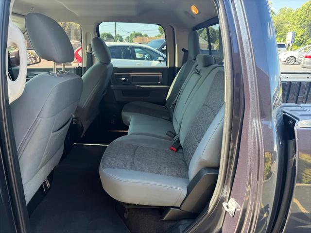 2017 Ram 1500 Big Horn Crew Cab 4x4 5'7" Box