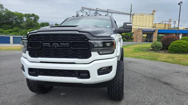 2024 Ram 3500 Limited Mega Cab 4x4 64 Box