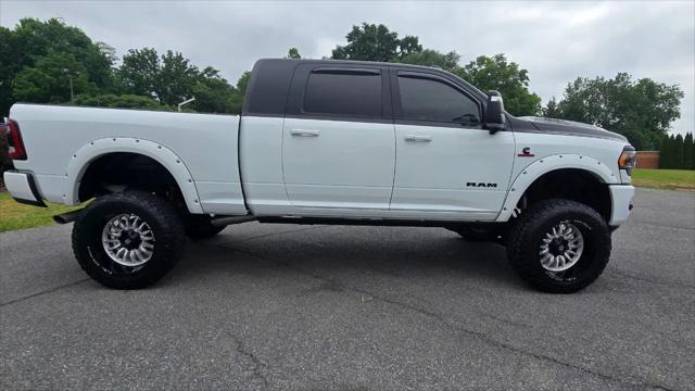 2024 Ram 3500 Limited Mega Cab 4x4 64 Box