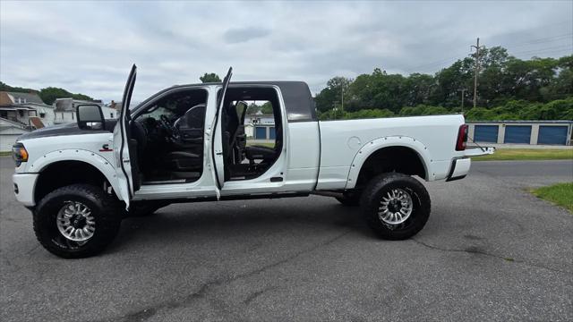 2024 Ram 3500 Limited Mega Cab 4x4 64 Box