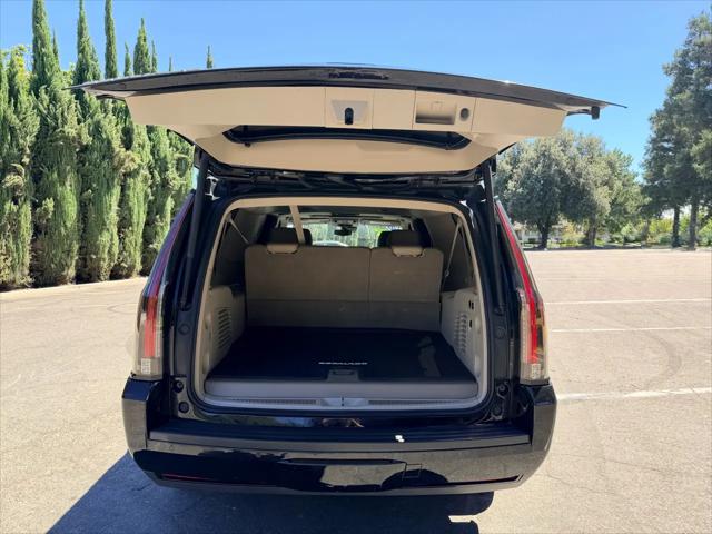 2017 Cadillac Escalade ESV Premium Luxury