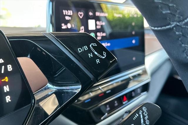 2023 Volkswagen ID.4 Pro