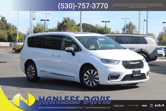 2023 Chrysler Pacifica Hybrid Limited for sale in Davis, CA
