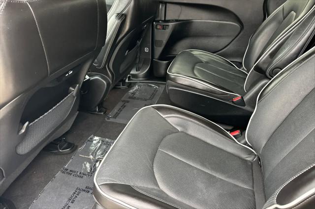 2022 Chrysler Pacifica Hybrid Limited