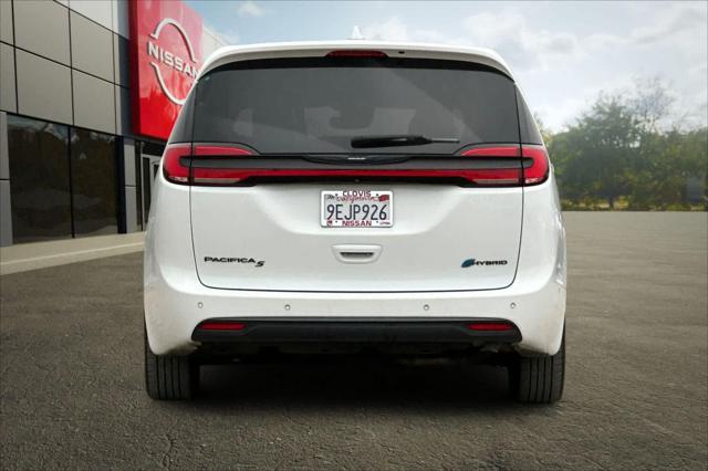 2022 Chrysler Pacifica Hybrid Limited
