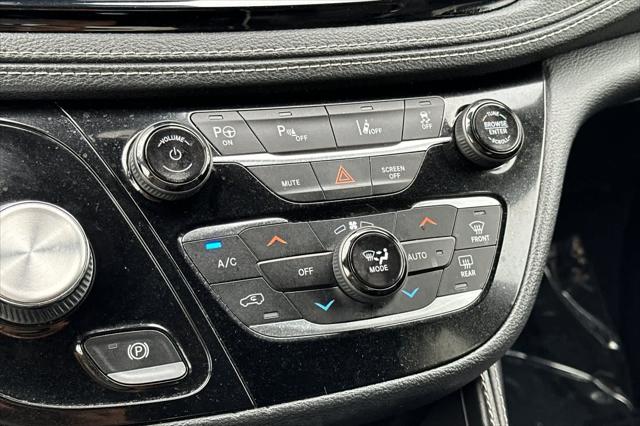 2022 Chrysler Pacifica Hybrid Limited