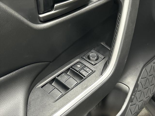 Certified Used 2025 MAGNETIC GRAY MET. Toyota  image 15