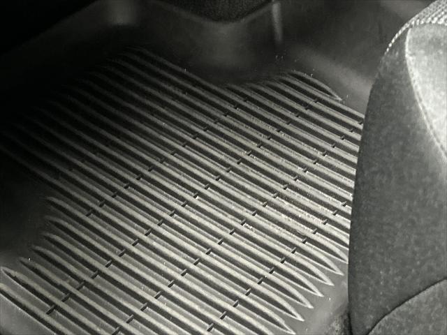 Certified Used 2025 MAGNETIC GRAY MET. Toyota  image 17