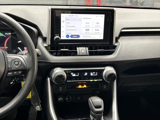 Certified Used 2025 MAGNETIC GRAY MET. Toyota  image 29