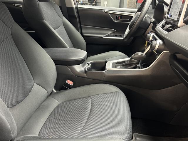Certified Used 2025 MAGNETIC GRAY MET. Toyota  image 32