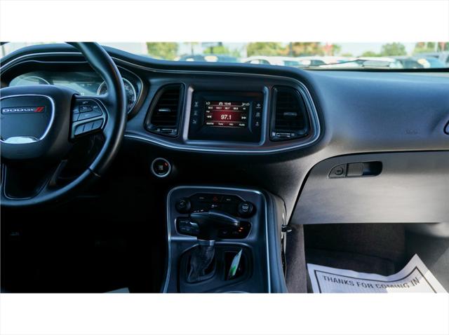 2016 Dodge Challenger SXT