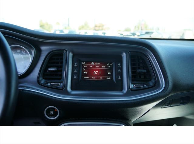 2016 Dodge Challenger SXT
