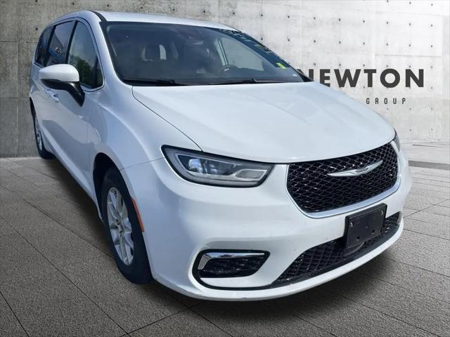 2023 Chrysler Pacifica Touring L for sale in Russellville, KY