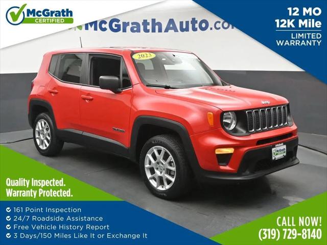 2023 Jeep Renegade Latitude 4x4 for sale in Cedar Rapids, IA