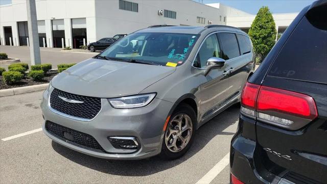 2022 Chrysler Pacifica Limited for sale in Bradenton, FL