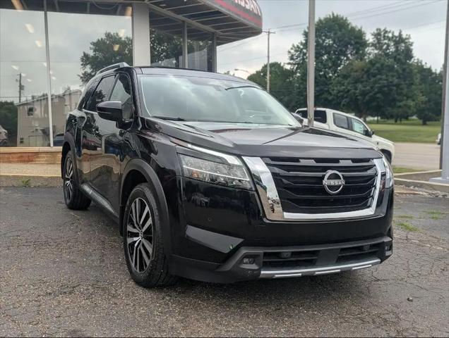 2023 Nissan Pathfinder Platinum 4WD for sale in Canton, OH