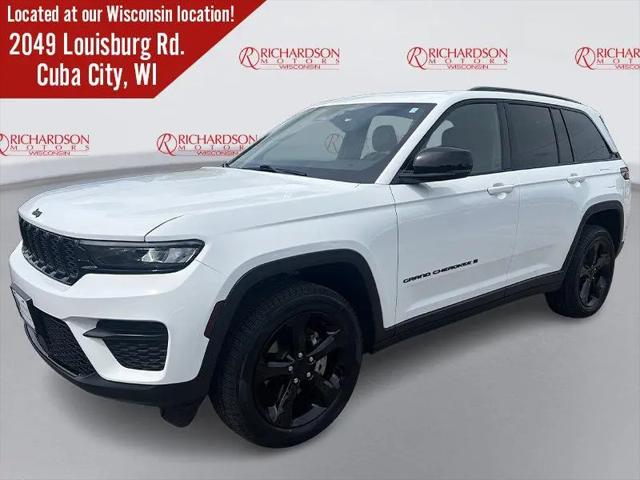 2022 Jeep Grand Cherokee Altitude 4x4 for sale in Dubuque, IA