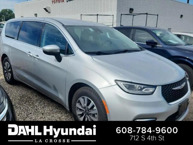2023 Chrysler Pacifica Hybrid Touring L for sale in La Crosse, WI