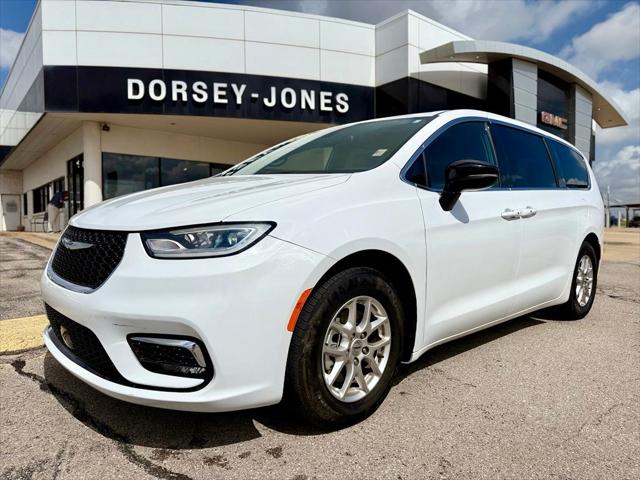 2025 Chrysler Pacifica Select for sale in El Reno, OK