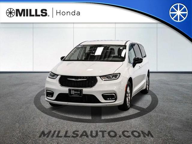 2024 Chrysler Pacifica Touring L for sale in Baxter, MN