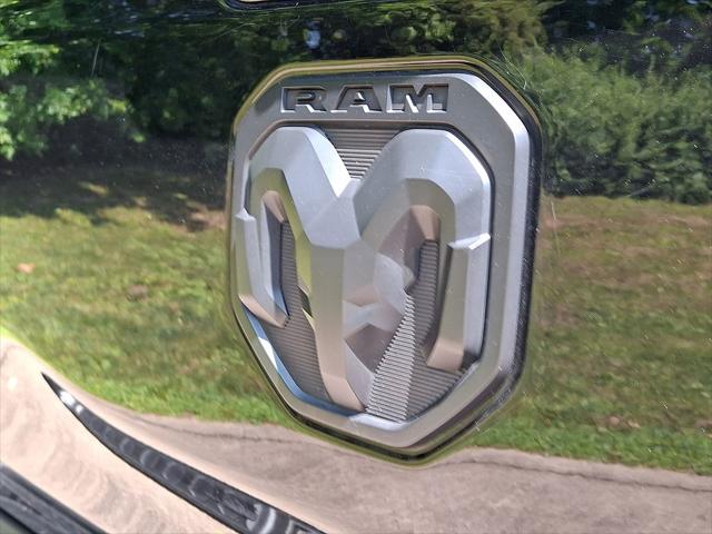 2021 Ram 1500 Big Horn Crew Cab 4x4 5'7" Box