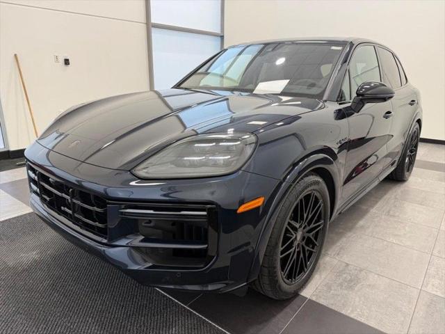 2025 Porsche Cayenne E-Hybrid Turbo for sale in Madison, WI