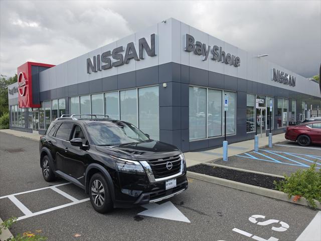 2023 Nissan Pathfinder SL 4WD for sale in Bay Shore, NY