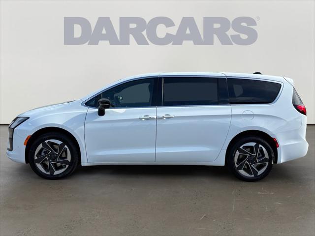 2027 Chrysler Pacifica Limited