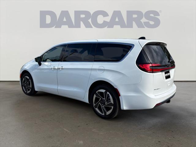 2027 Chrysler Pacifica Limited