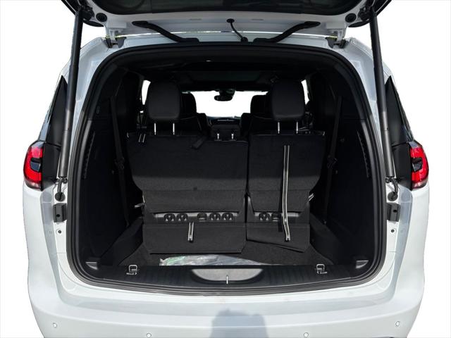 2027 Chrysler Pacifica Limited