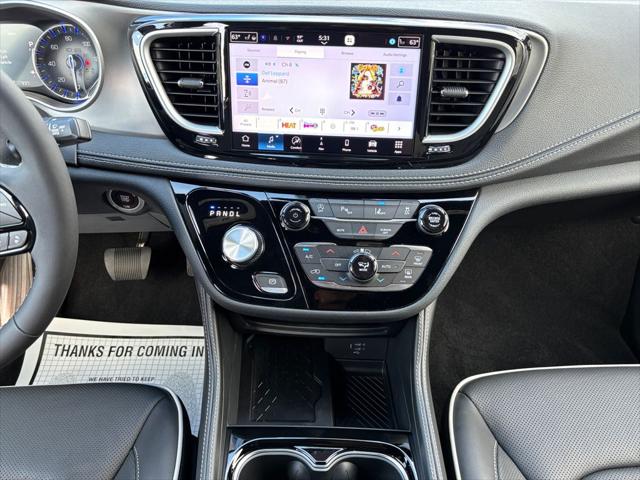 2027 Chrysler Pacifica Limited