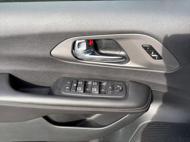 2027 Chrysler Pacifica Limited