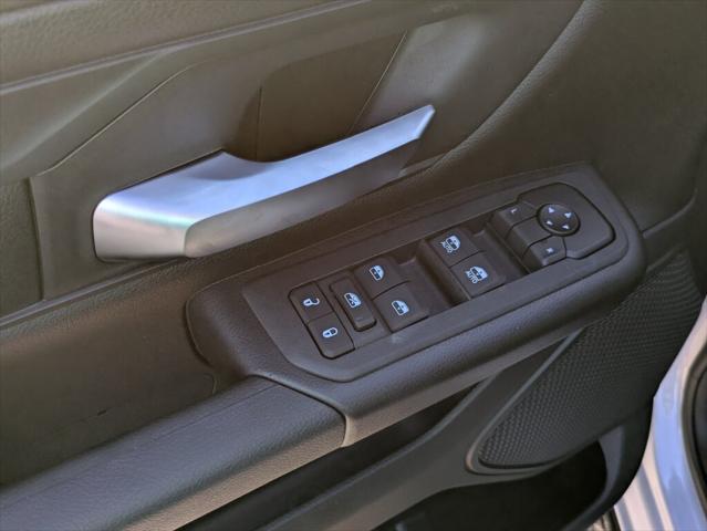 2026 Ram 1500 Express Crew Cab 4x4 57 Box