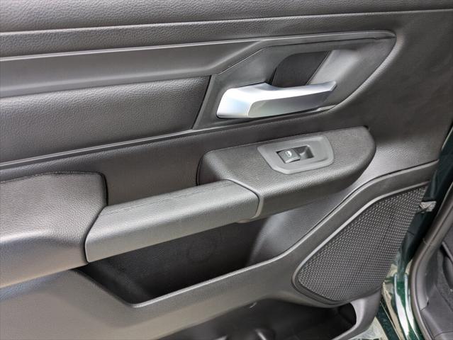 2026 Ram 1500 Express Crew Cab 4x4 57 Box
