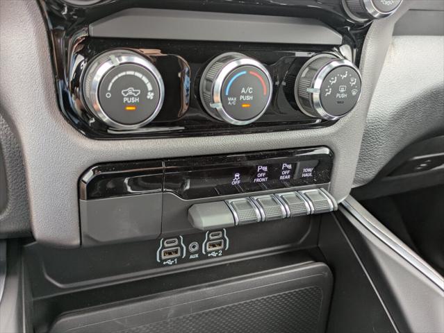 2026 Ram 1500 Express Crew Cab 4x4 57 Box