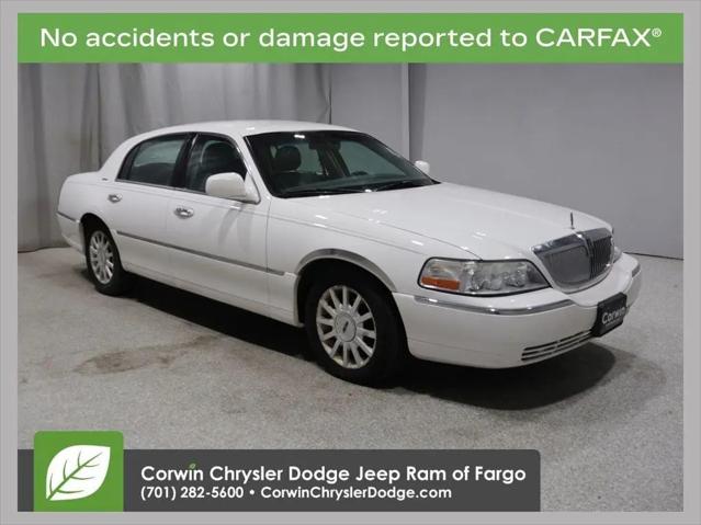 2006 Lincoln Town Car Signature for sale in Fargo, ND