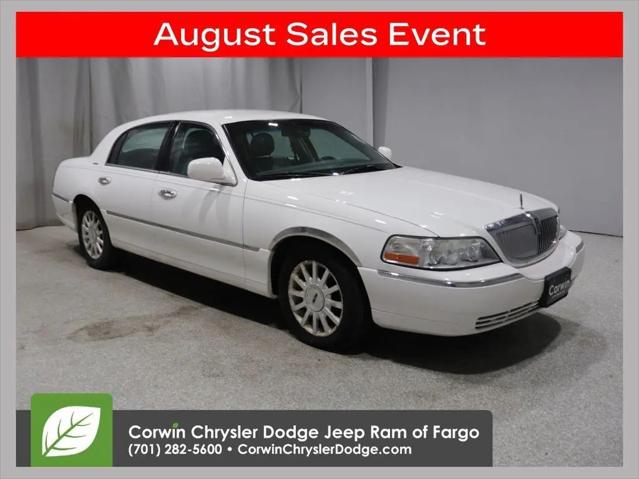 2006 Lincoln Town Car Signature for sale in Fargo, ND