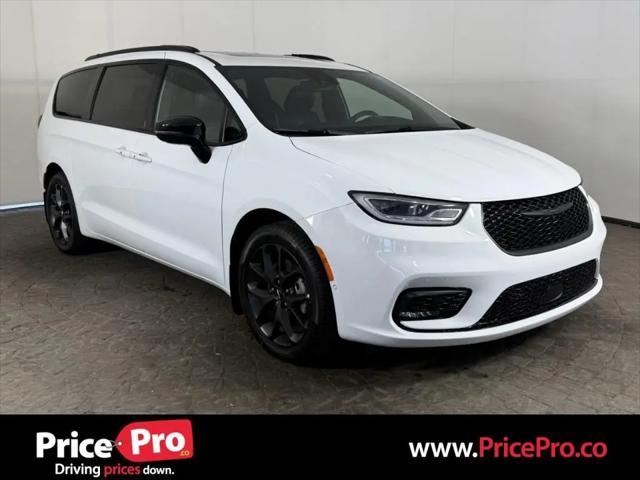 2024 Chrysler Pacifica Limited AWD for sale in Maumee, OH