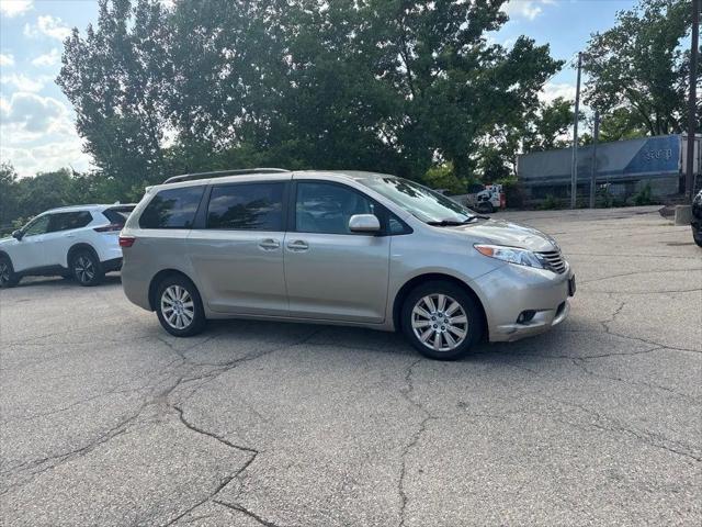 2017 Toyota Sienna LE 7 Passenger for sale in Dubuque, IA