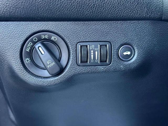 2016 Dodge Challenger SXT Plus