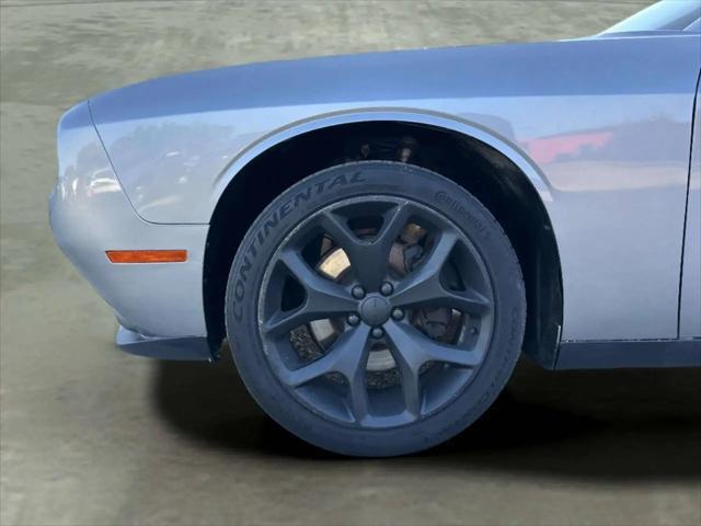 2016 Dodge Challenger SXT Plus