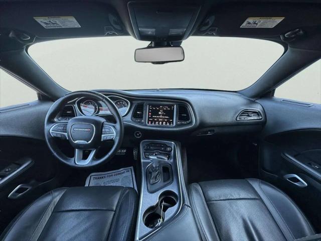 2016 Dodge Challenger SXT Plus