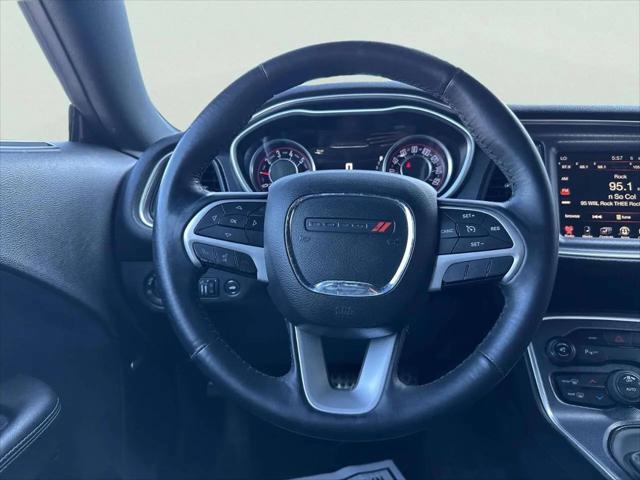 2016 Dodge Challenger SXT Plus